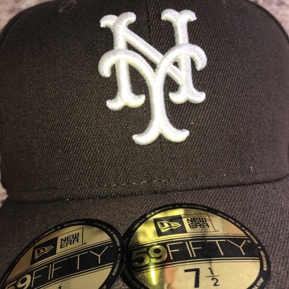 7 1/2 FITTED HATS - Picture 10 of 16